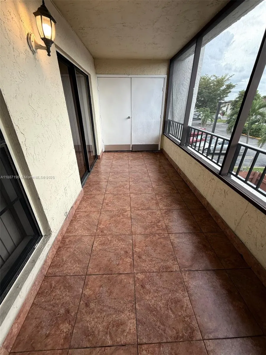 10843 NW 7th St, #14-23