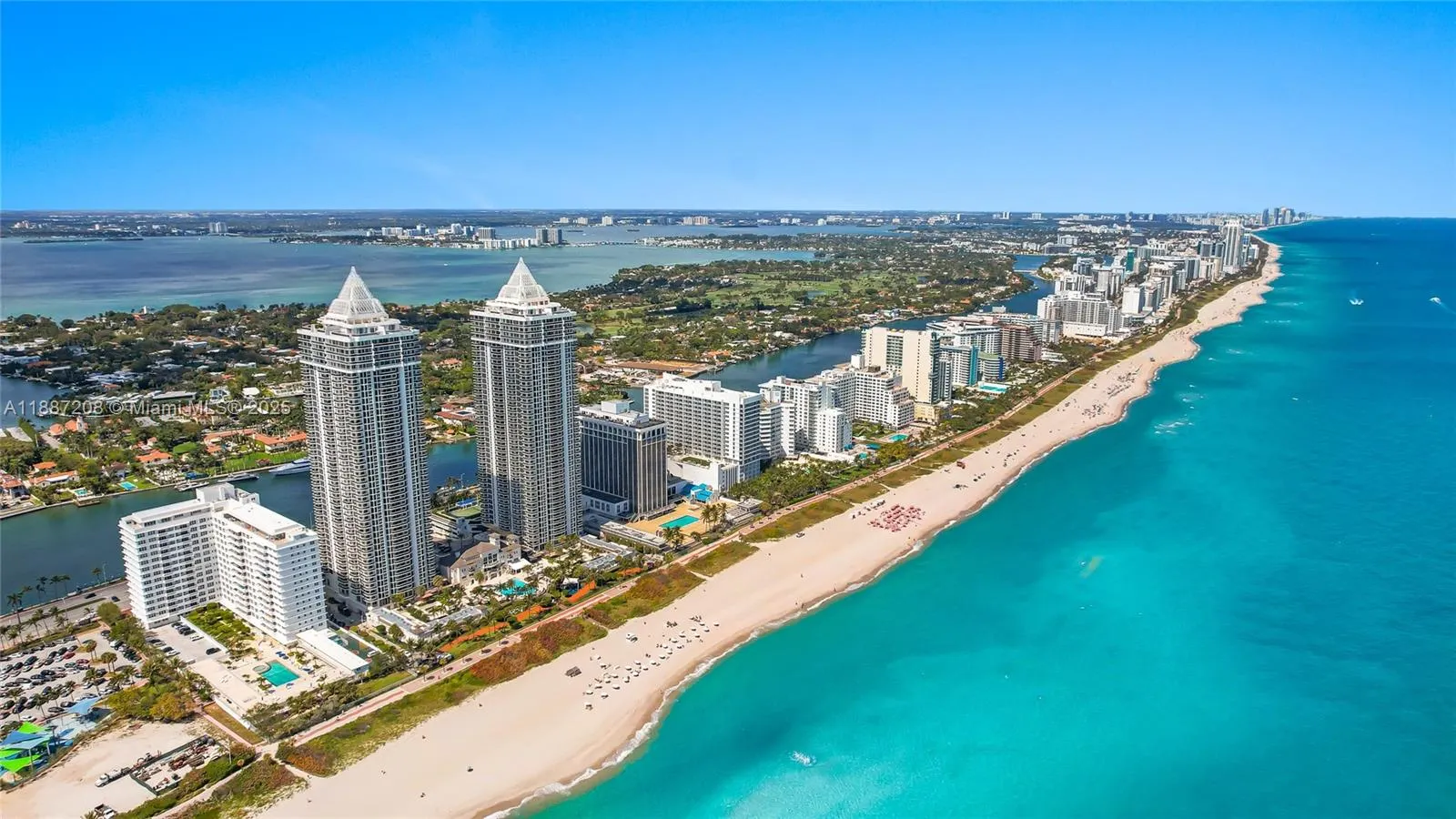 4779 Collins Ave, #506