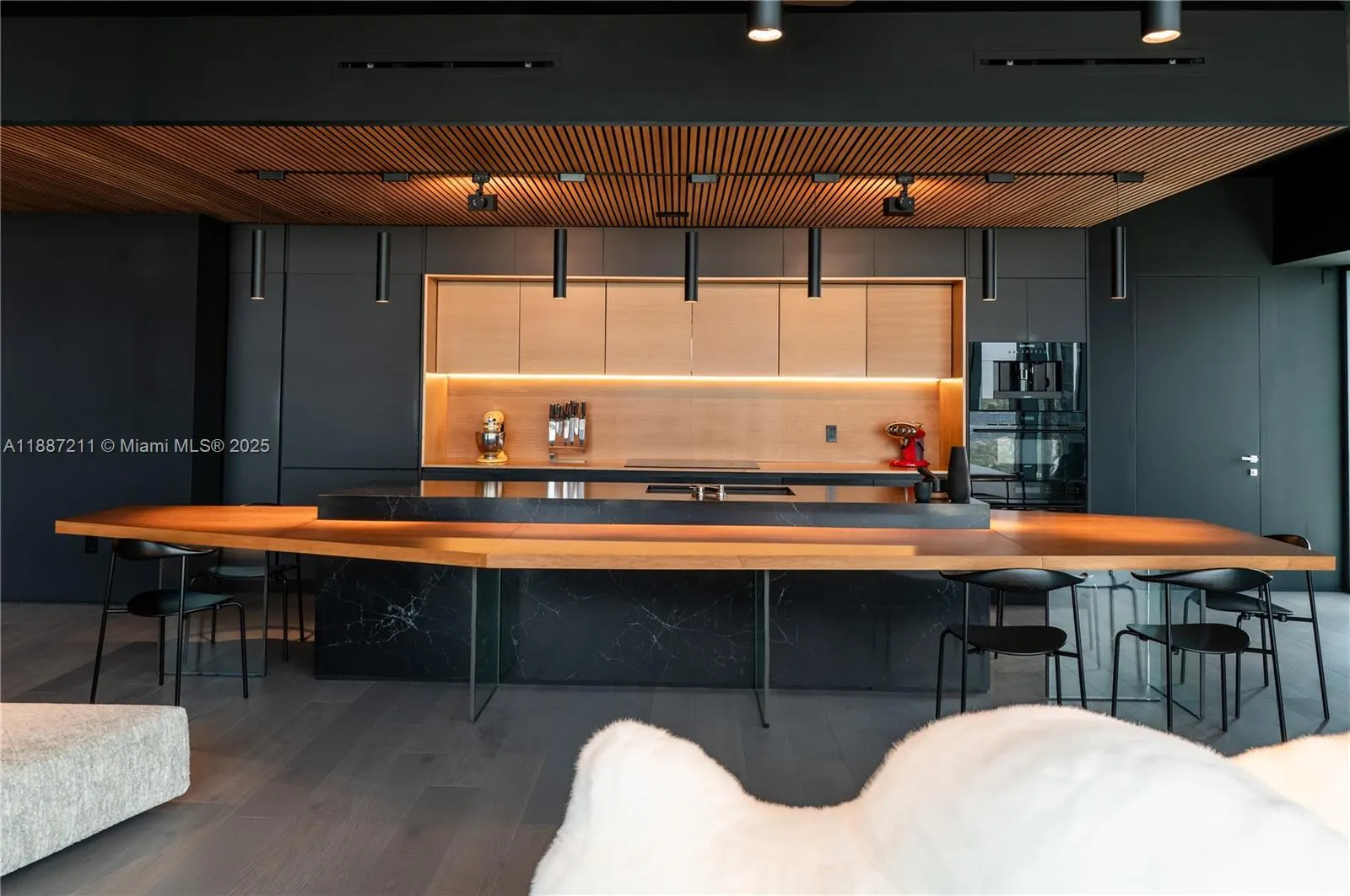 1451 Brickell Ave, #3903