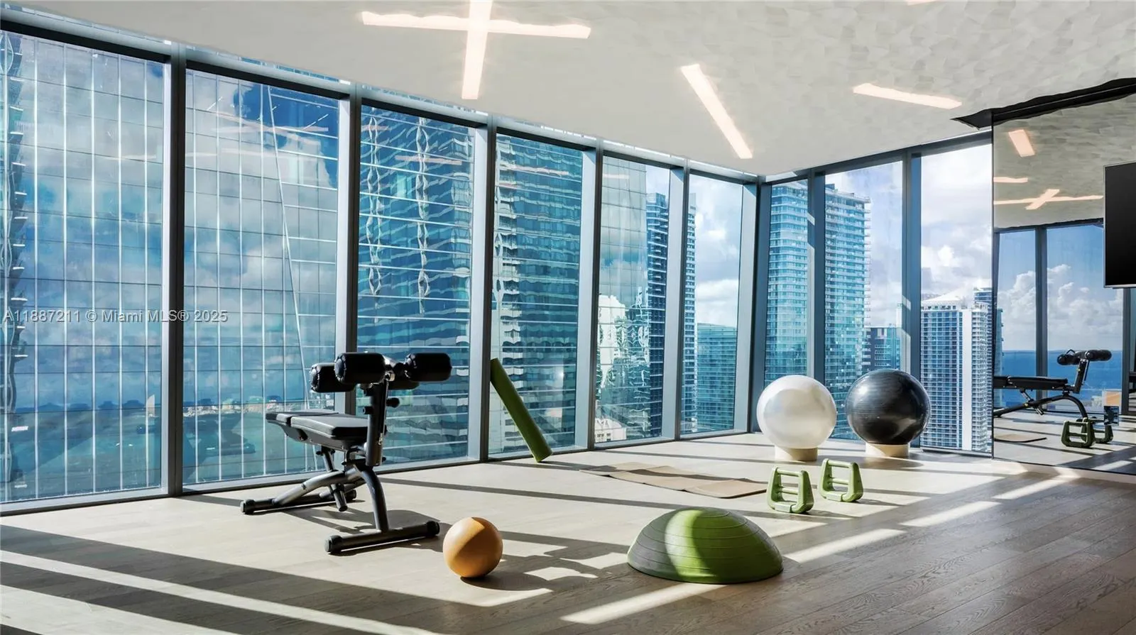 1451 Brickell Ave, #3903