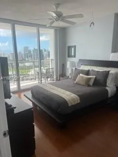 1750 N Bayshore Dr, #4804