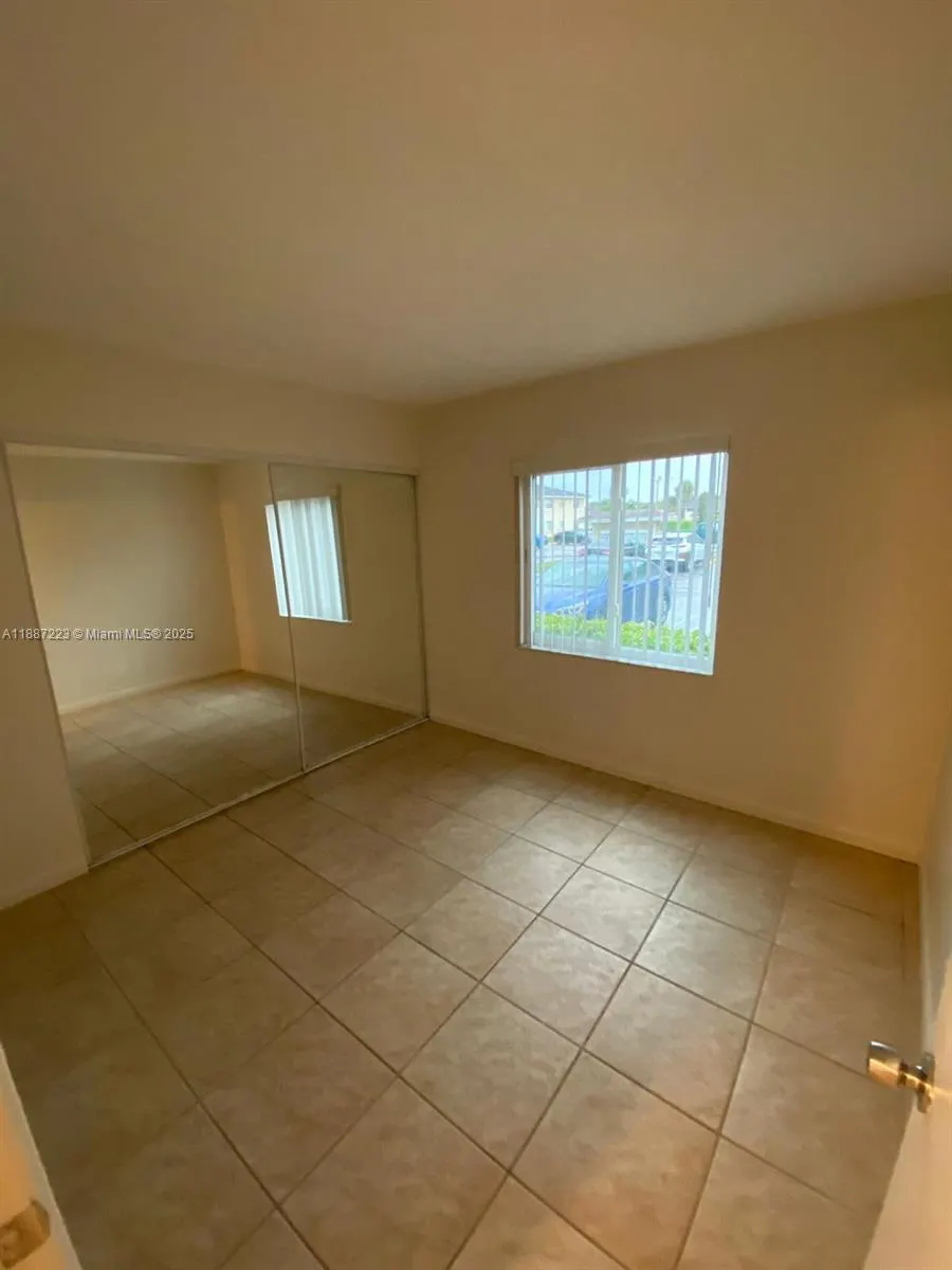 10194 Twin Lakes Dr, #14-A