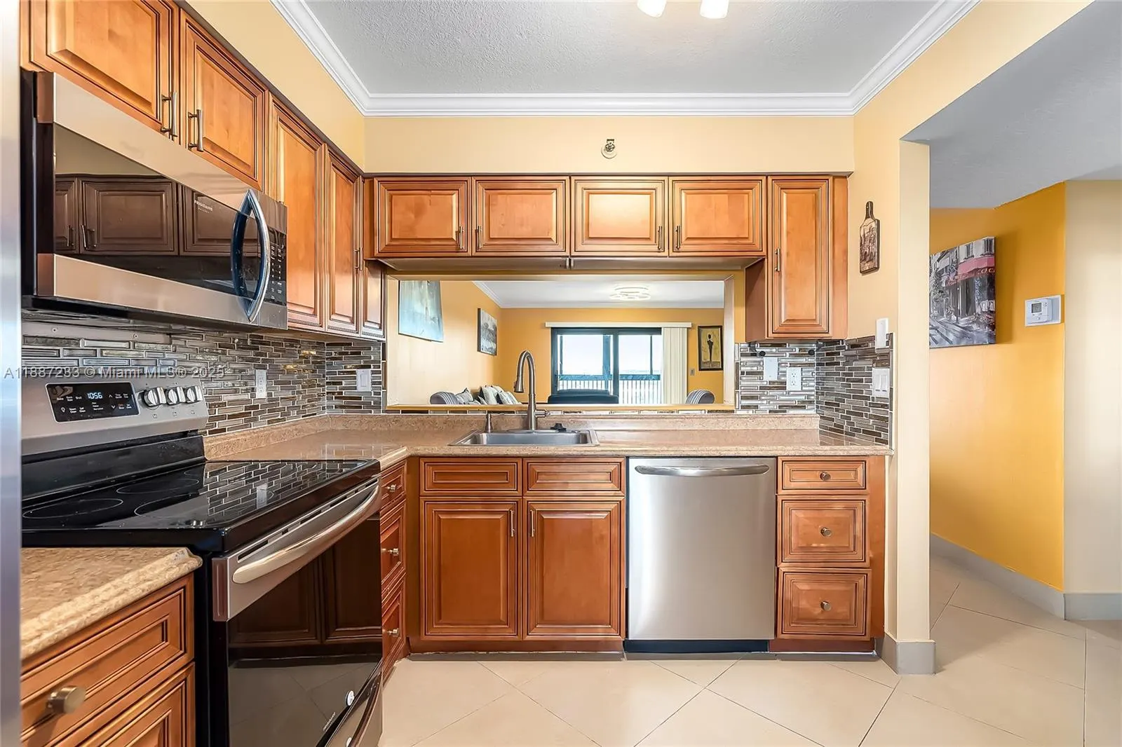 2200 S Cypress Bend Dr, #804