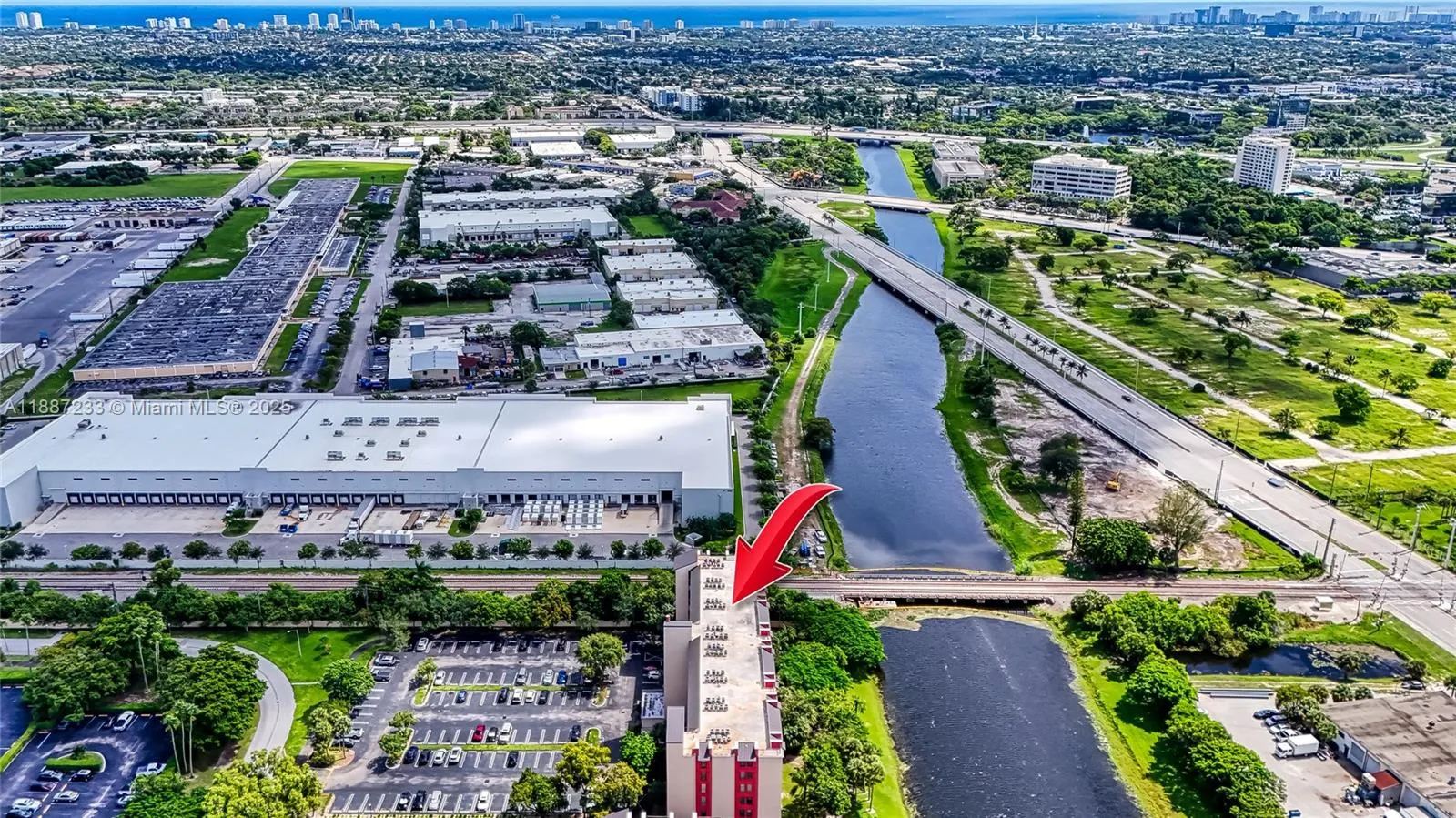 2200 S Cypress Bend Dr, #804
