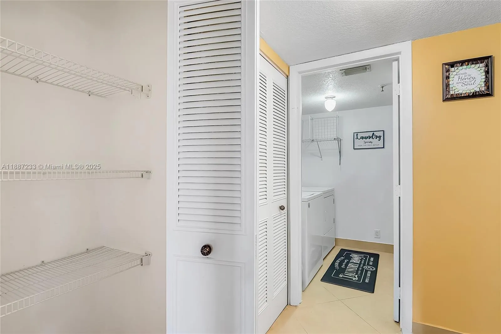 2200 S Cypress Bend Dr, #804