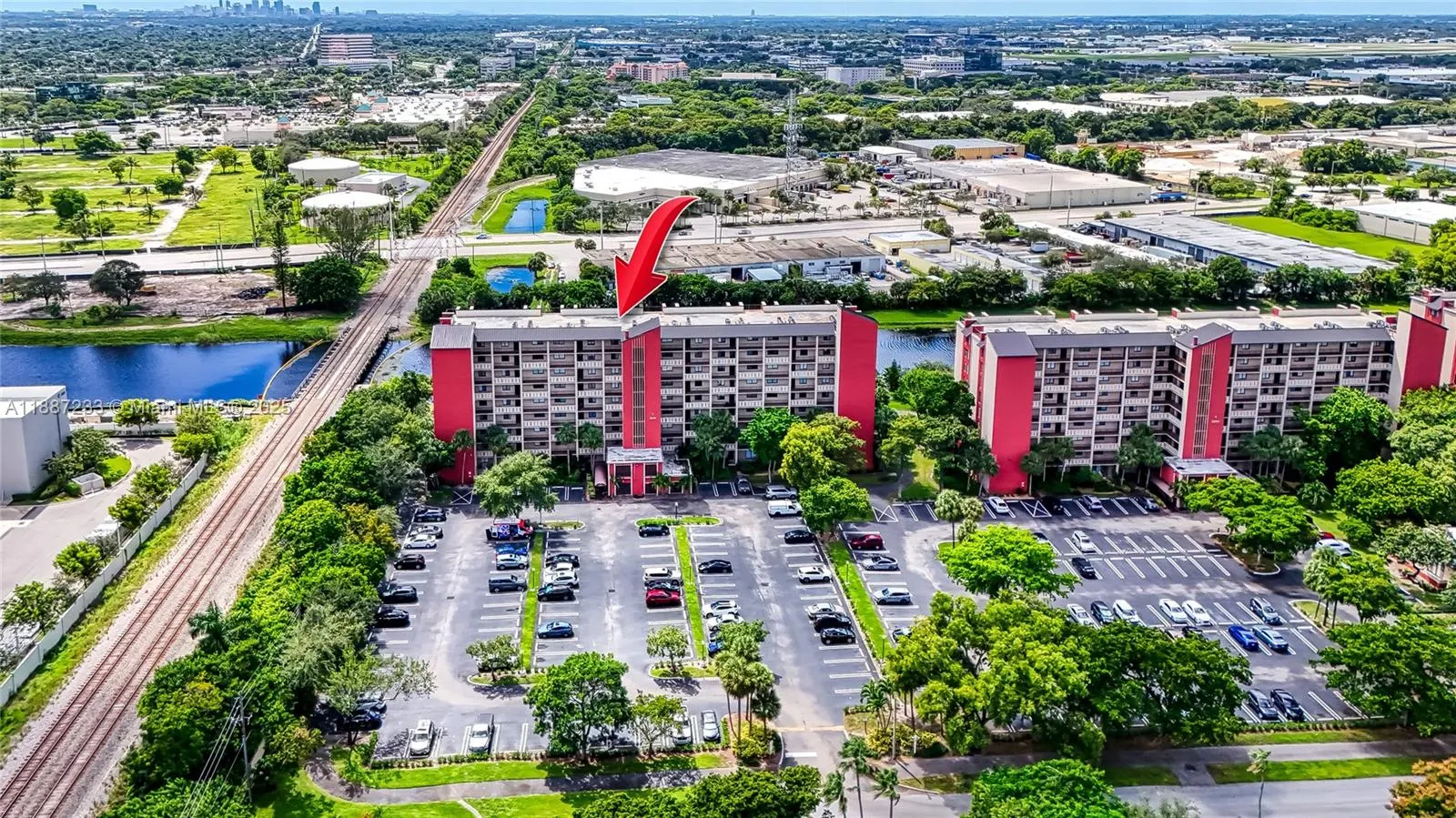 2200 S Cypress Bend Dr, #804
