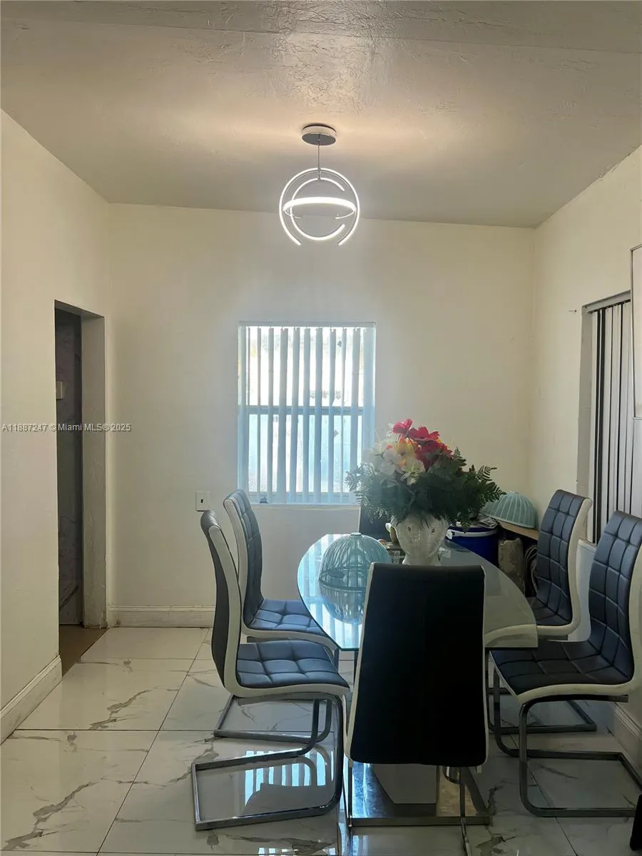 289 NW 109th St
