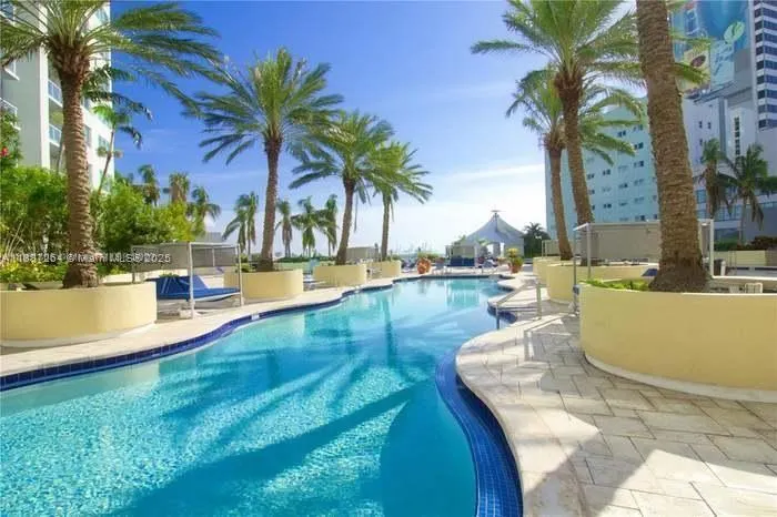 244 Biscayne Blvd, #4404