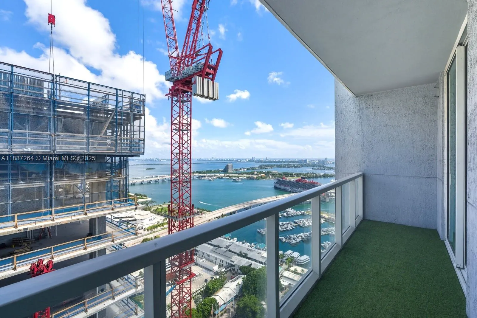 244 Biscayne Blvd, #4404