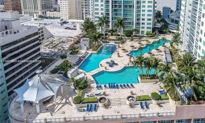 244 Biscayne Blvd, #4404