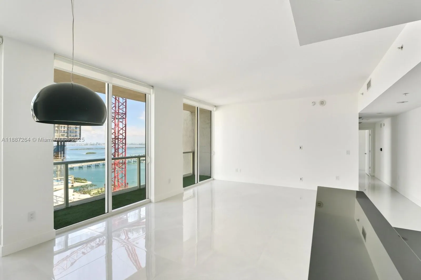 244 Biscayne Blvd, #4404