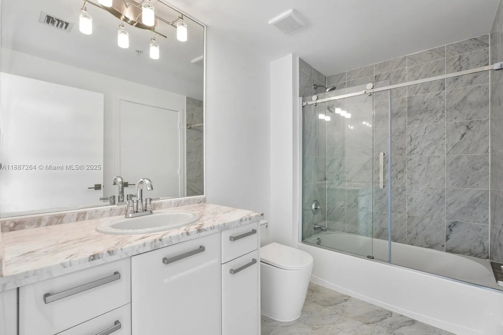 244 Biscayne Blvd, #4404