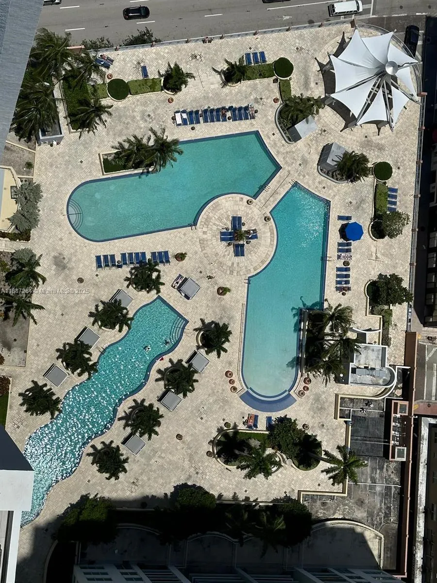244 Biscayne Blvd, #4404