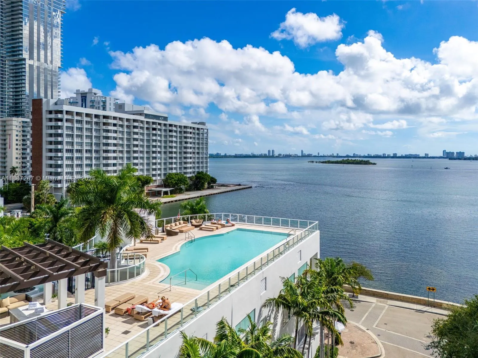 2020 N Bayshore Dr, #3501