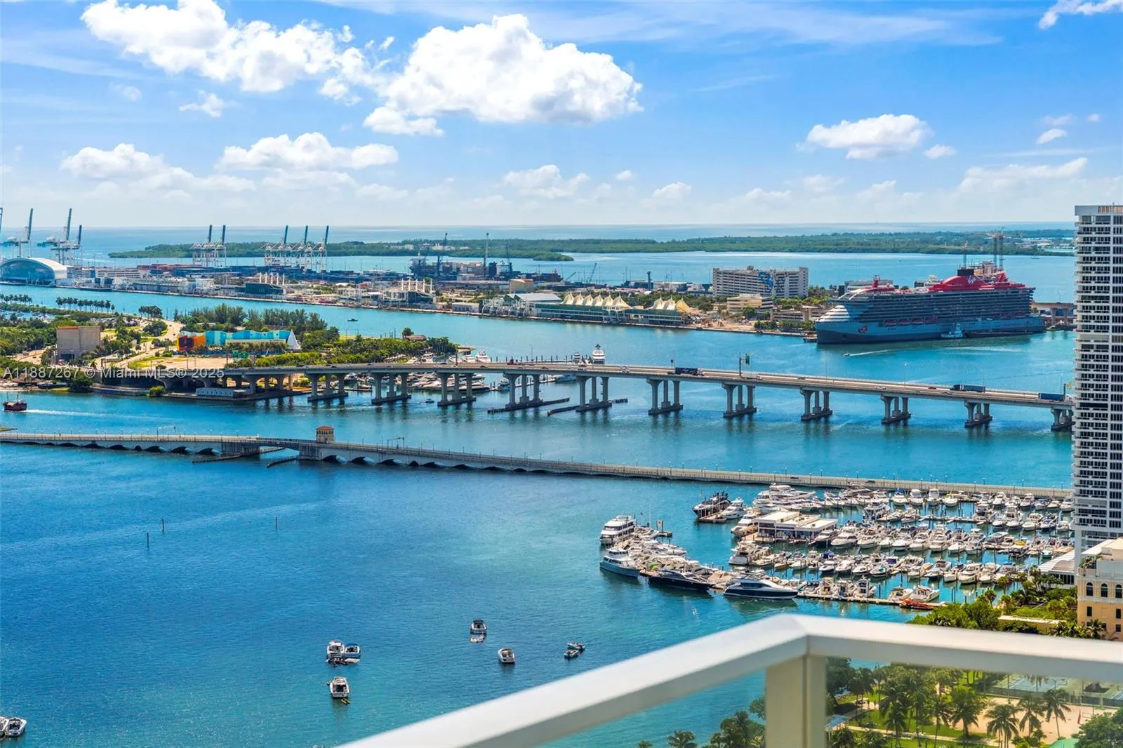 2020 N Bayshore Dr, #3501