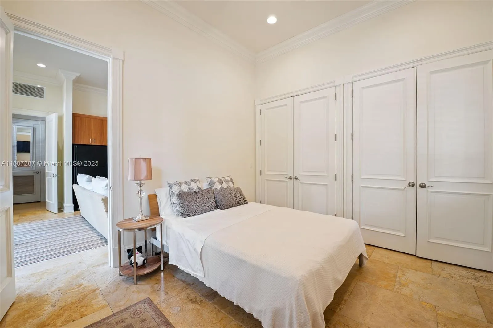9601 SW 60 CT