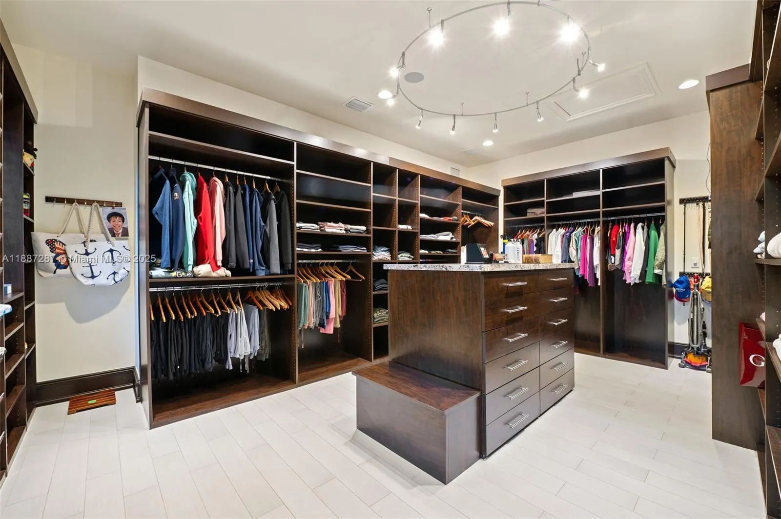 9601 SW 60 CT