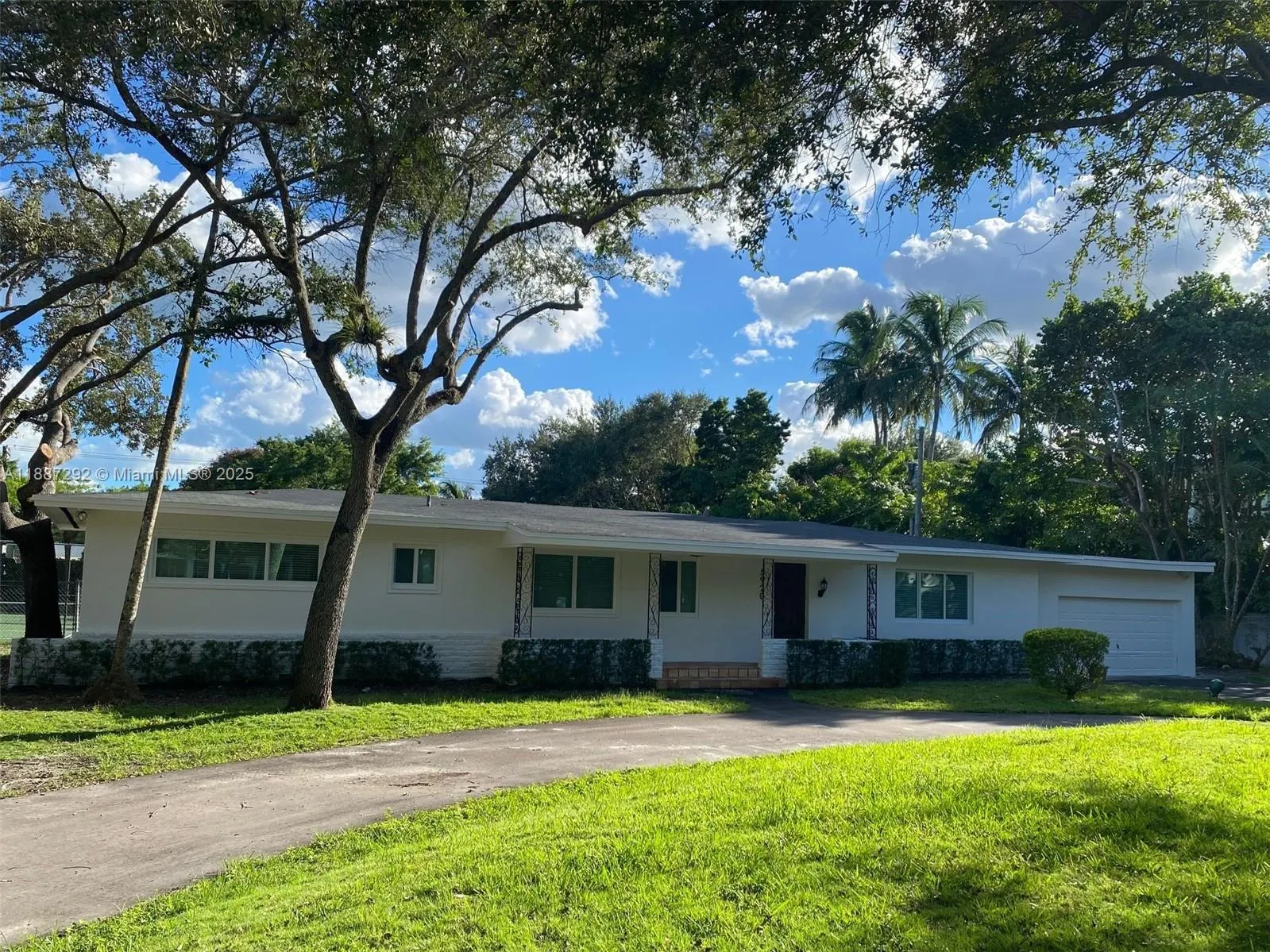 5920 SW 114th Ter