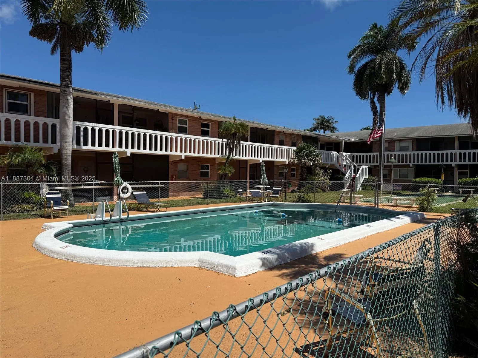 160 NE 8th Ave, #25A