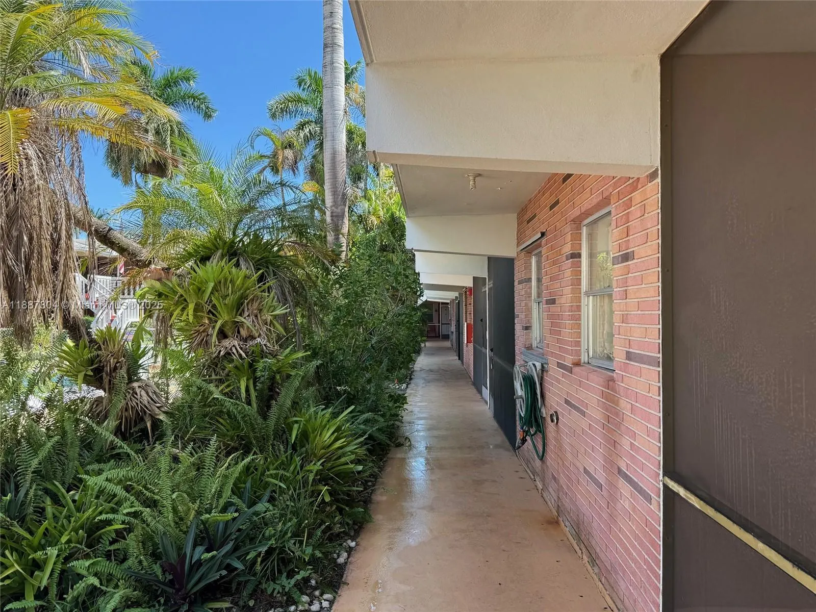 160 NE 8th Ave, #25A
