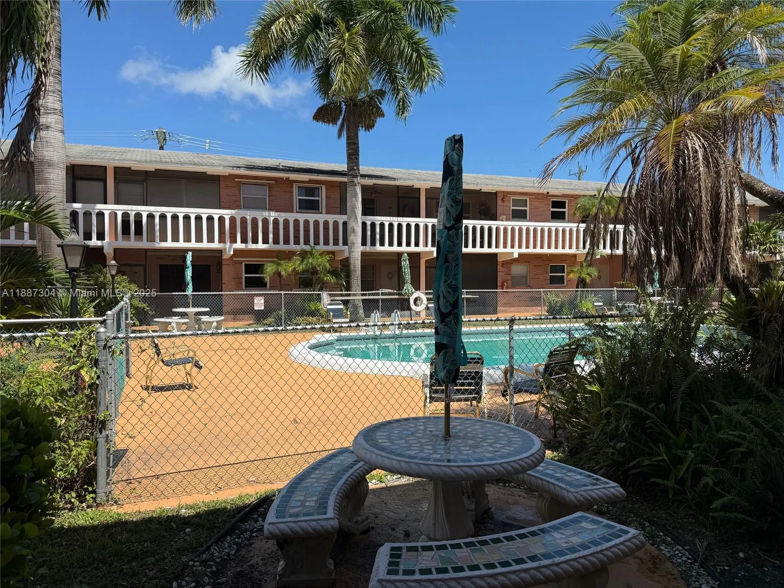 160 NE 8th Ave, #25A