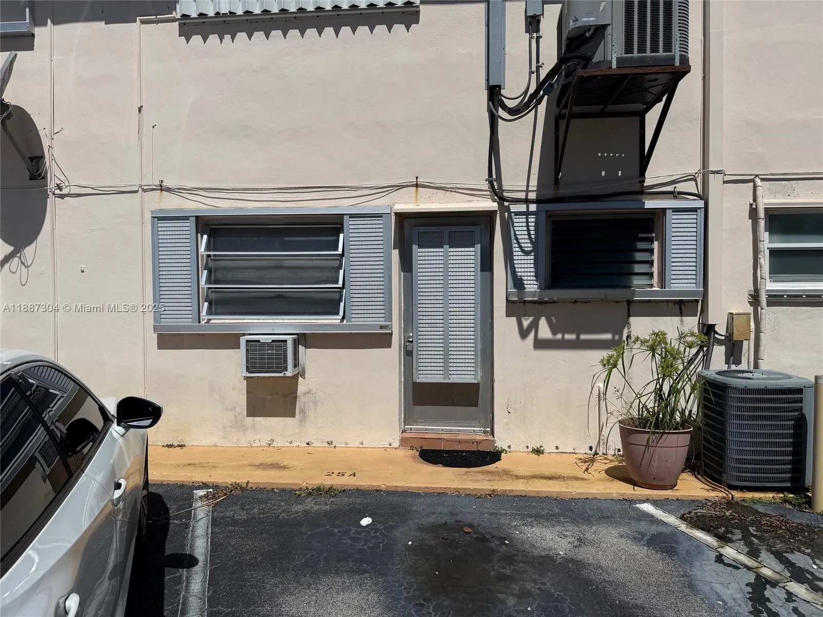 160 NE 8th Ave, #25A