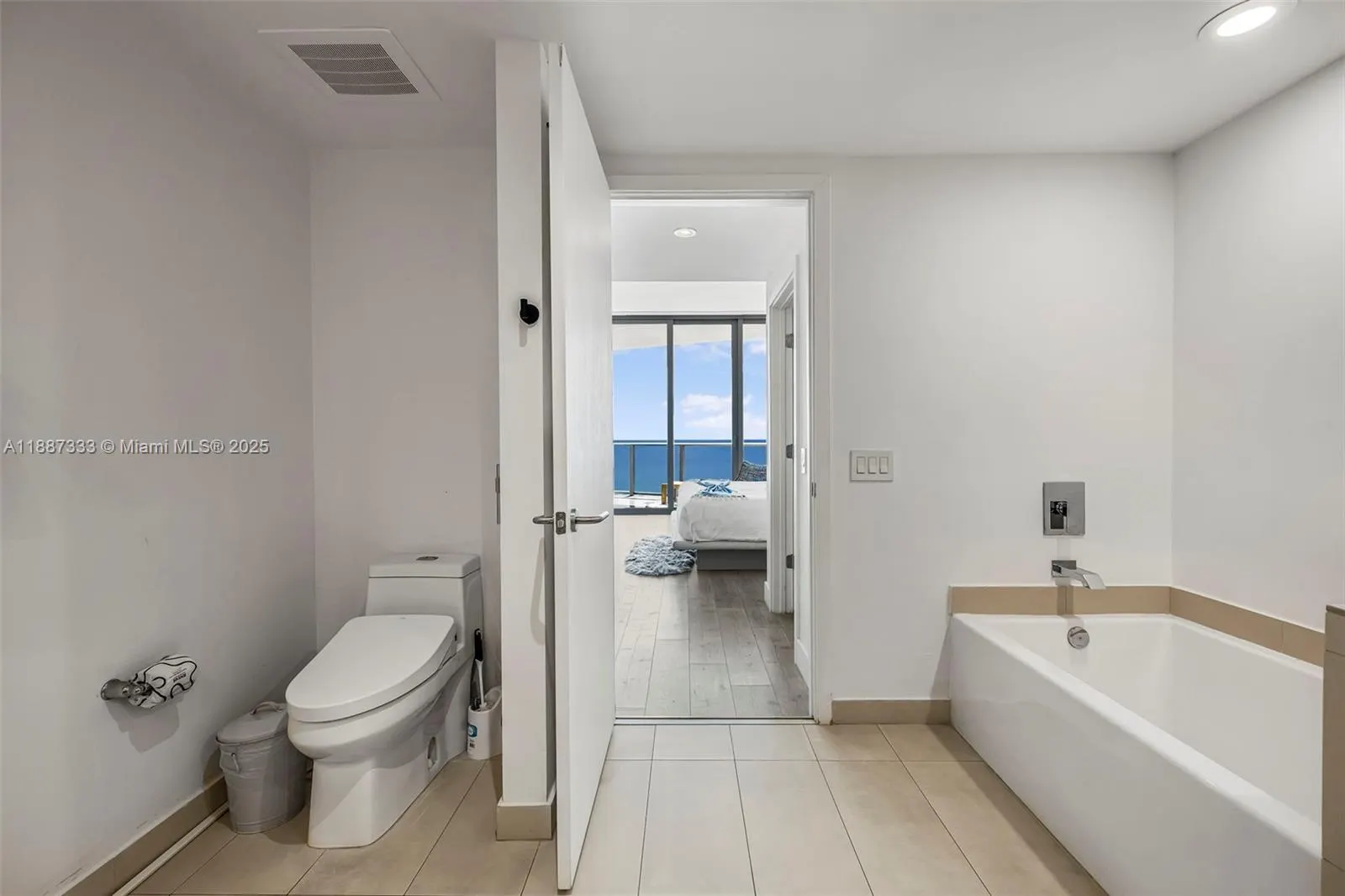 4111 S Ocean Dr, #LPH1
