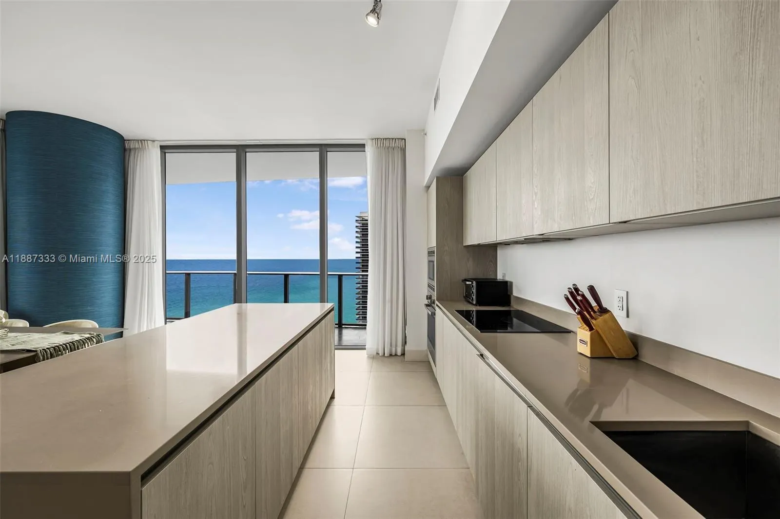 4111 S Ocean Dr, #LPH1