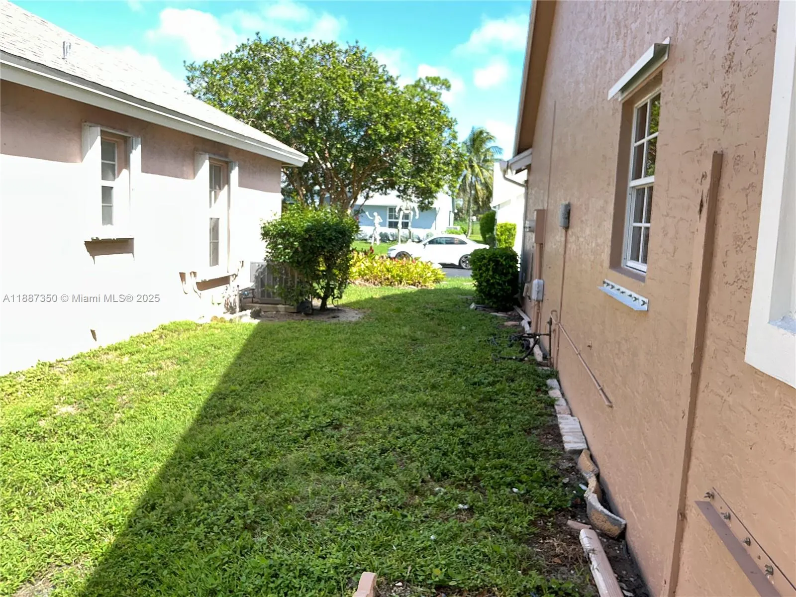 203 N Moccasin Trl N