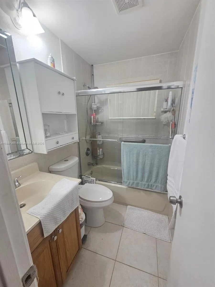 5010 NW 51st Ct
