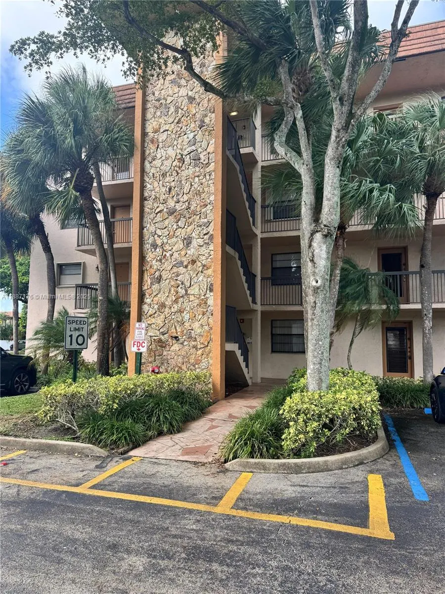 4960 E Sabal Palm Blvd, #203
