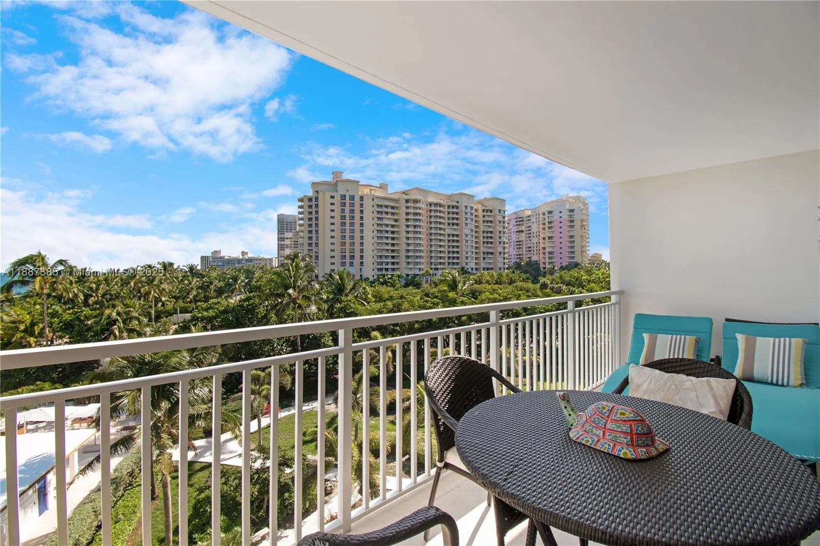 613 Ocean Dr, #6D