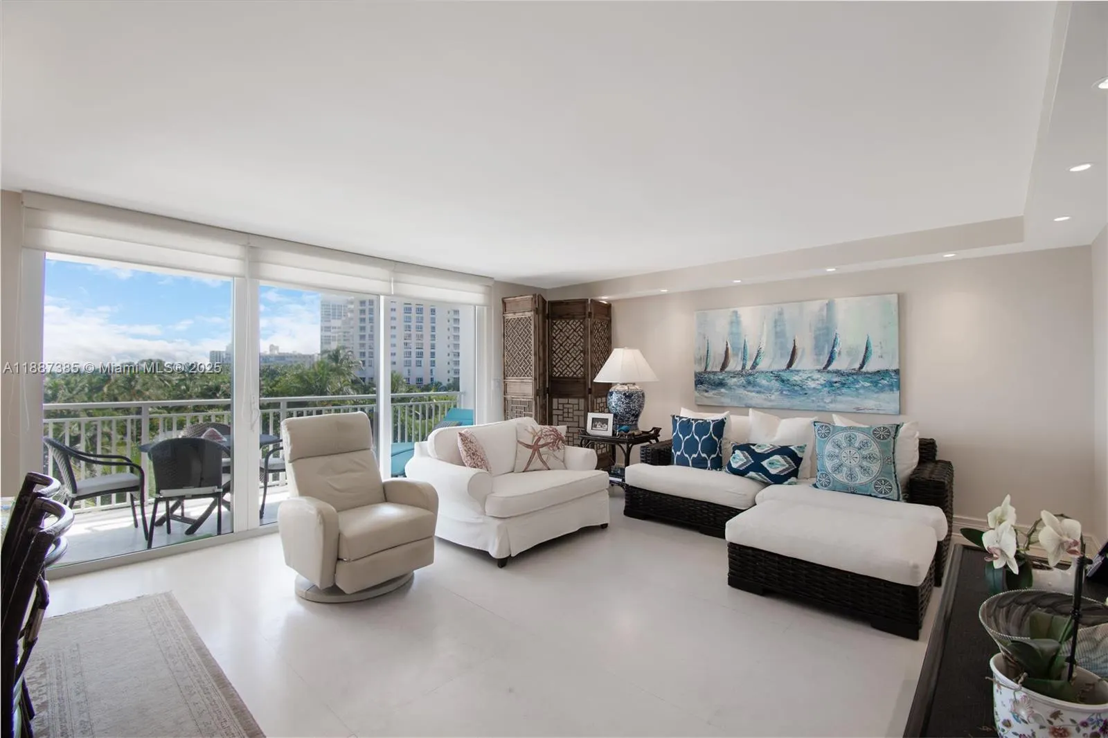 613 Ocean Dr, #6D