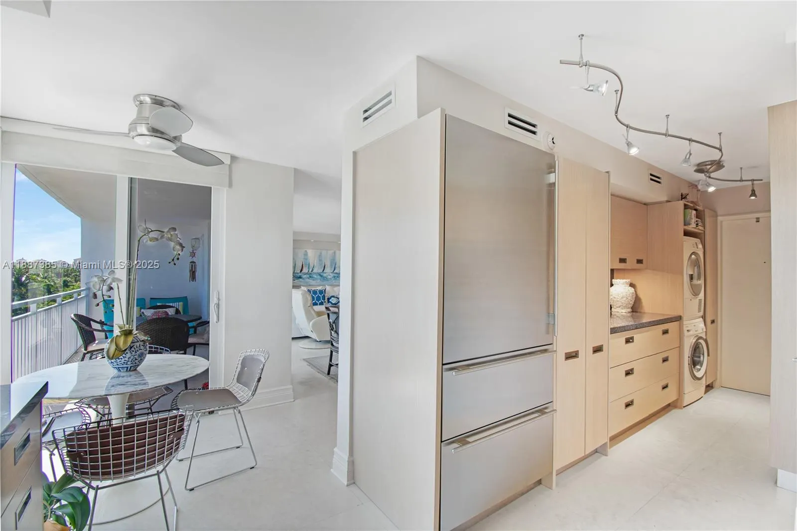 613 Ocean Dr, #6D
