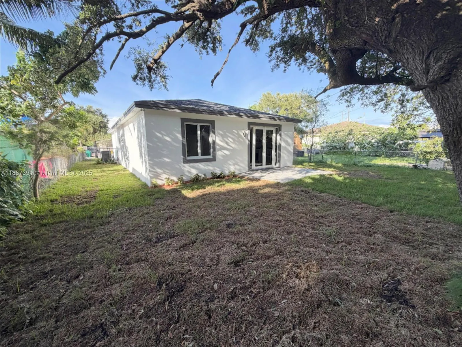 706 SW 7th St