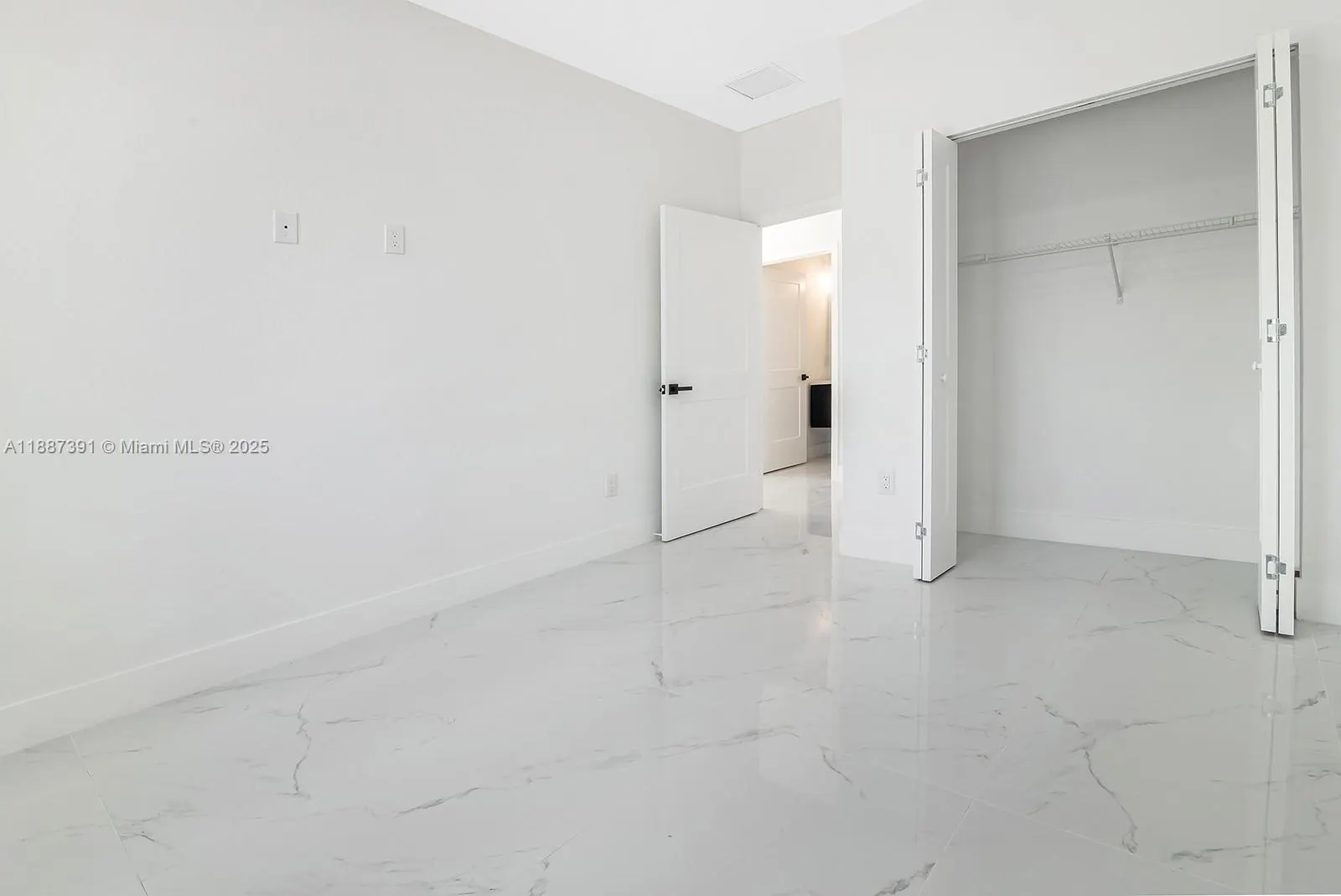 706 SW 7th St