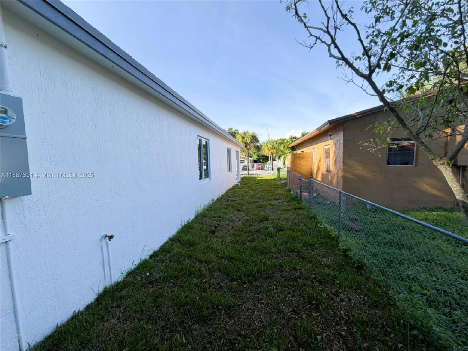706 SW 7th St