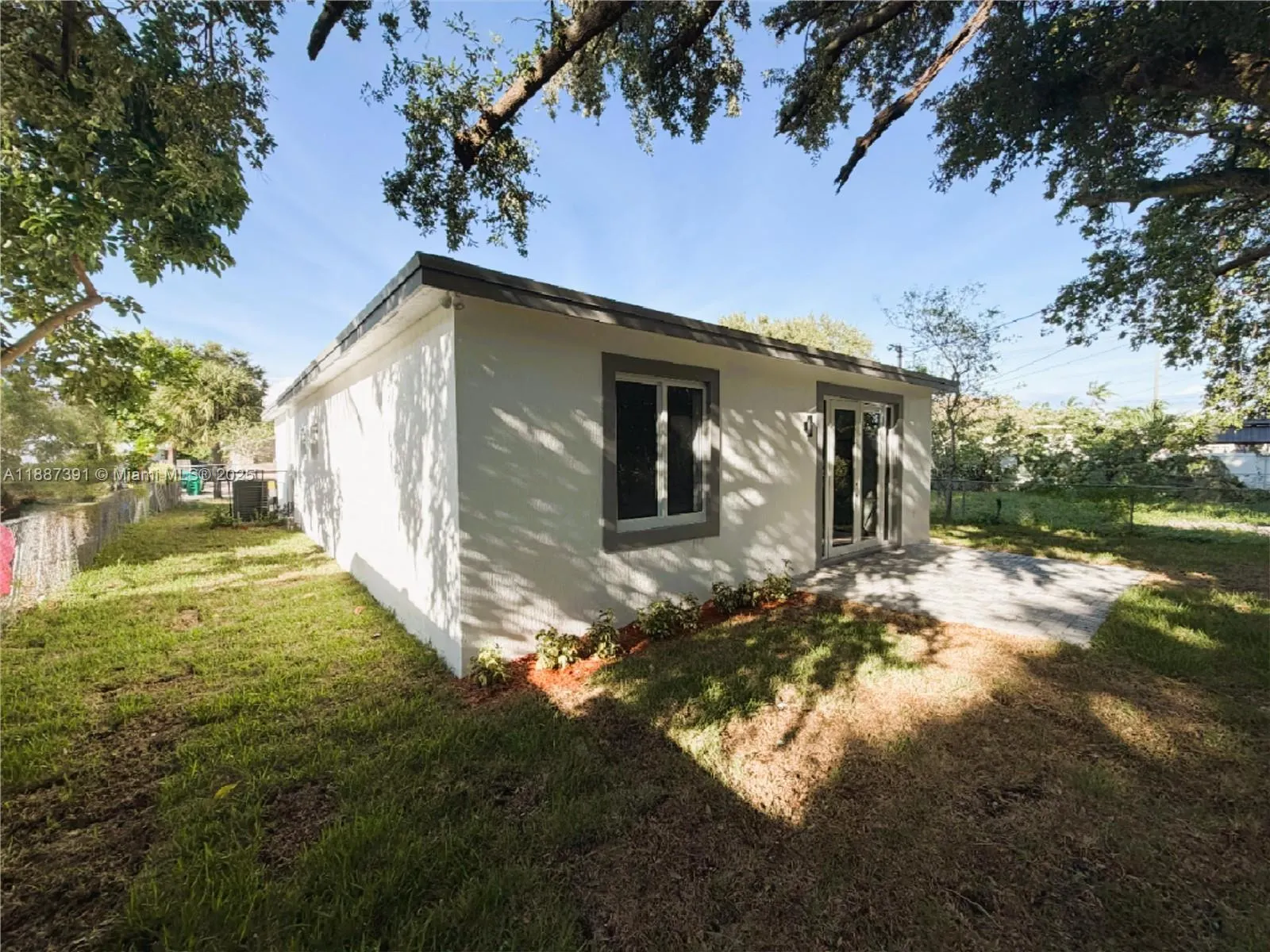 706 SW 7th St