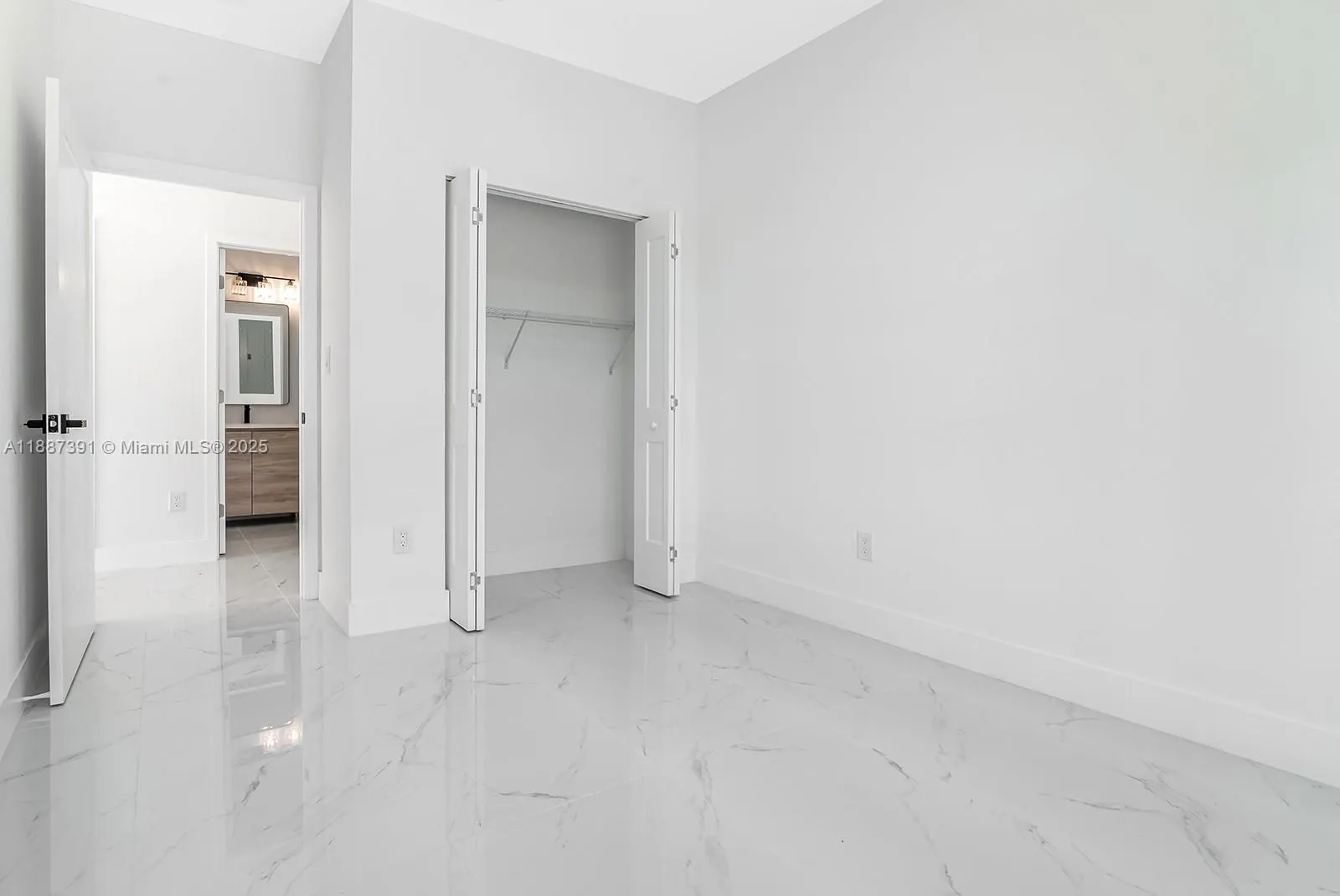 706 SW 7th St