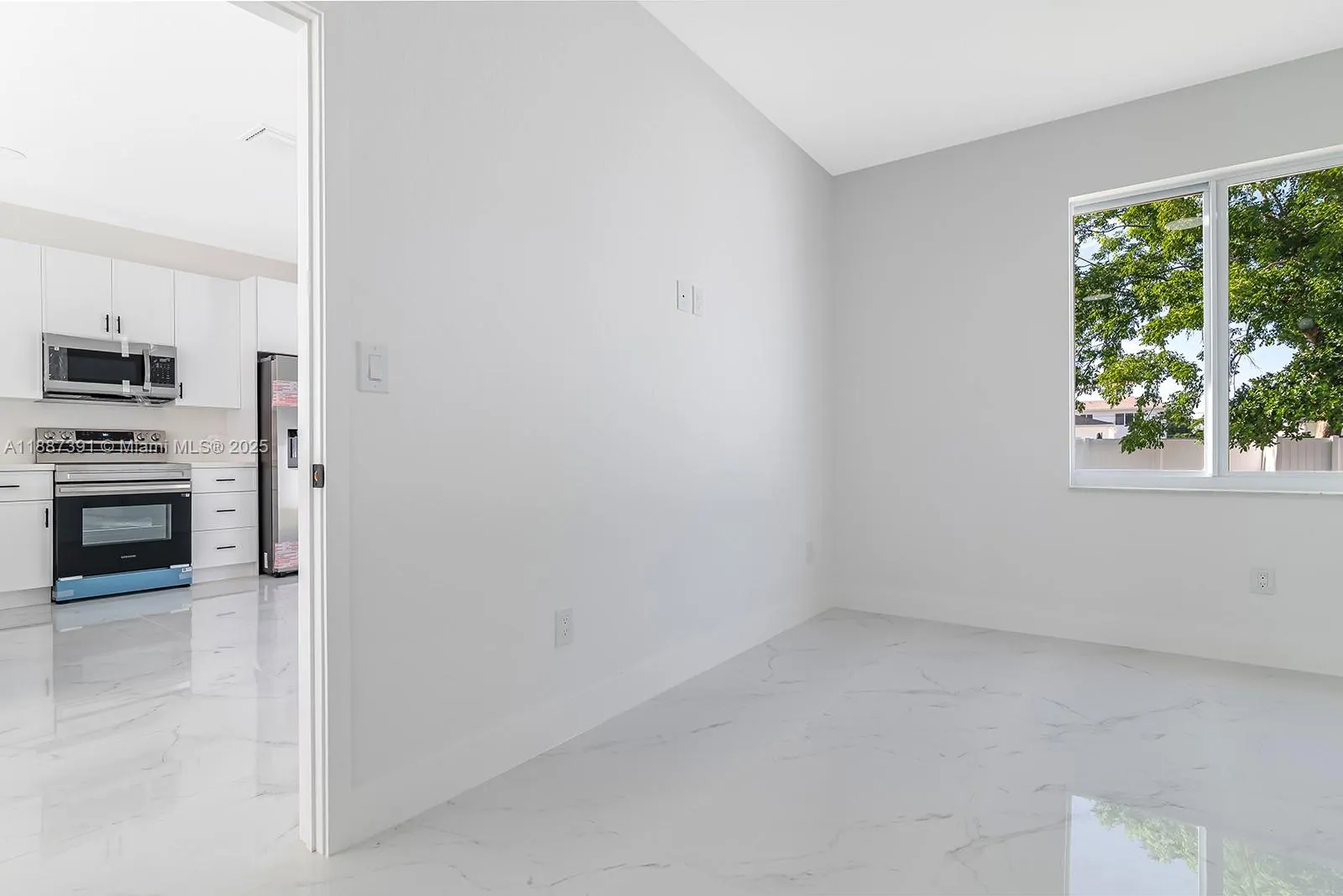 706 SW 7th St