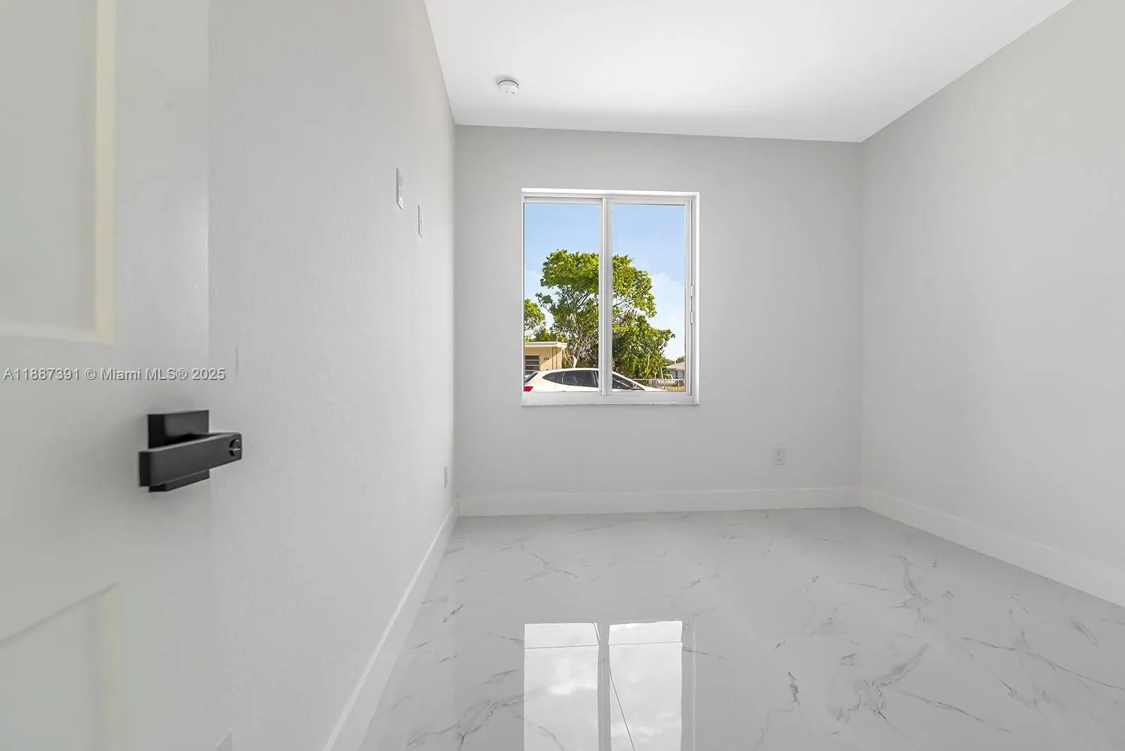 706 SW 7th St