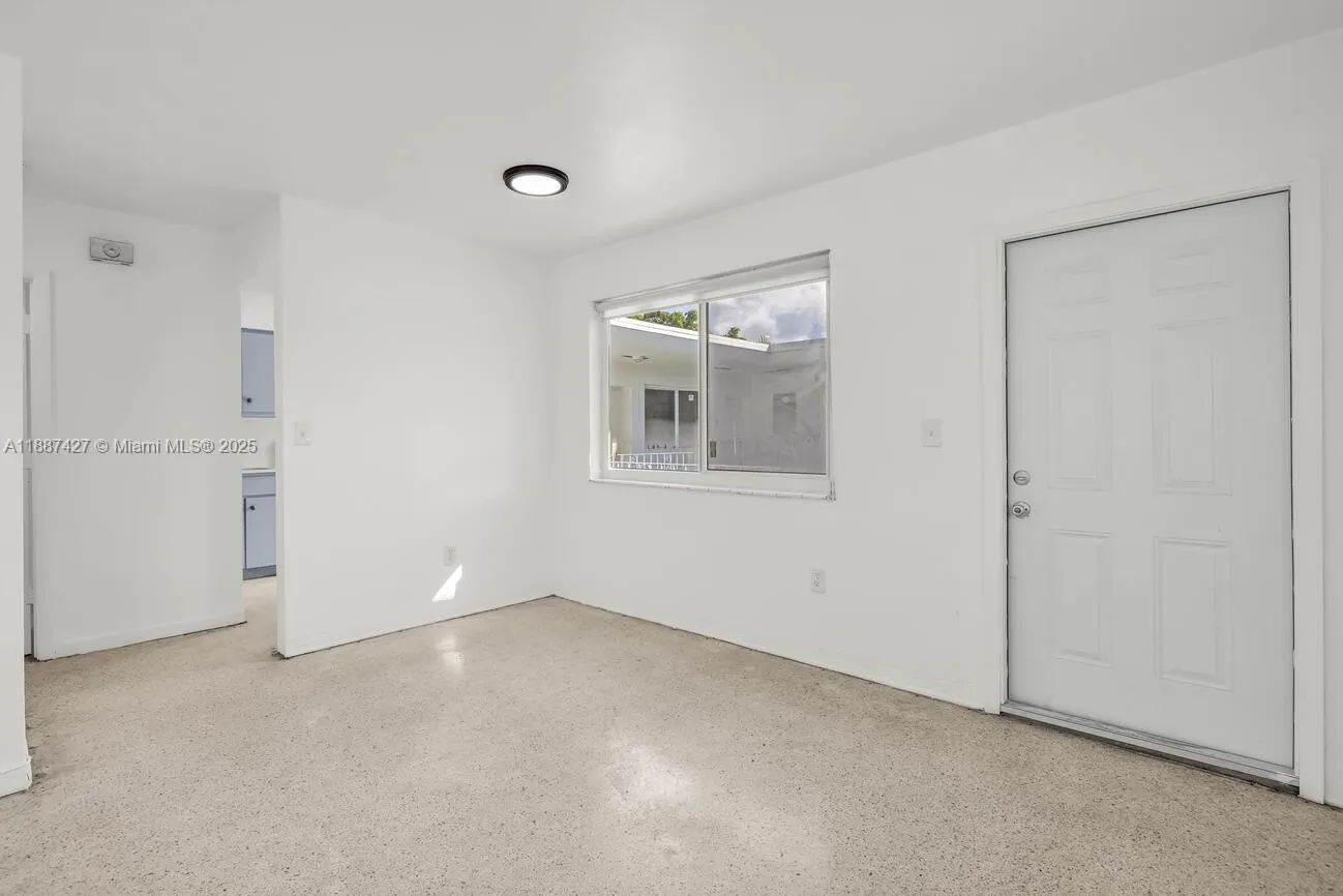 501 NE 82nd Ter, #8