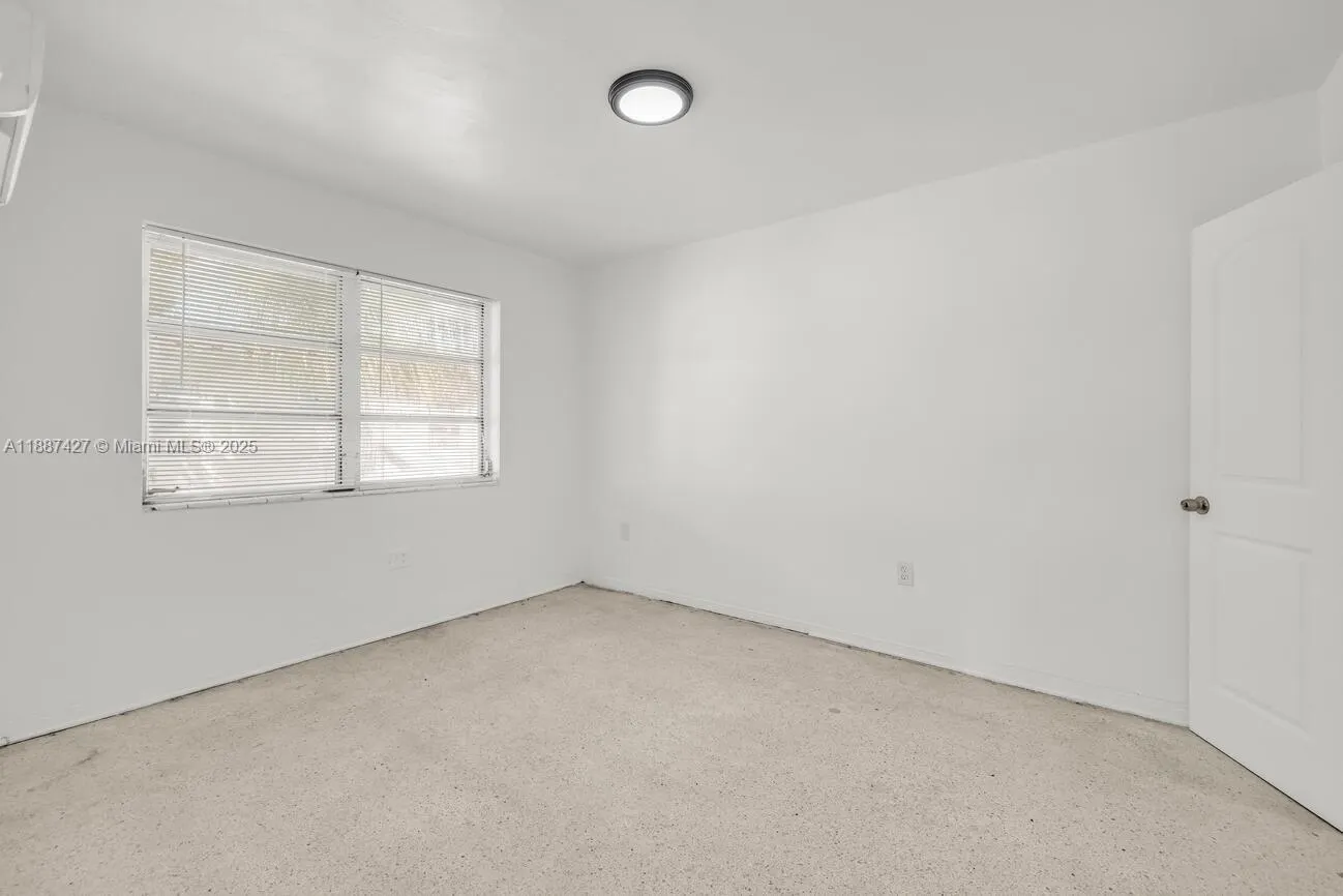 501 NE 82nd Ter, #8
