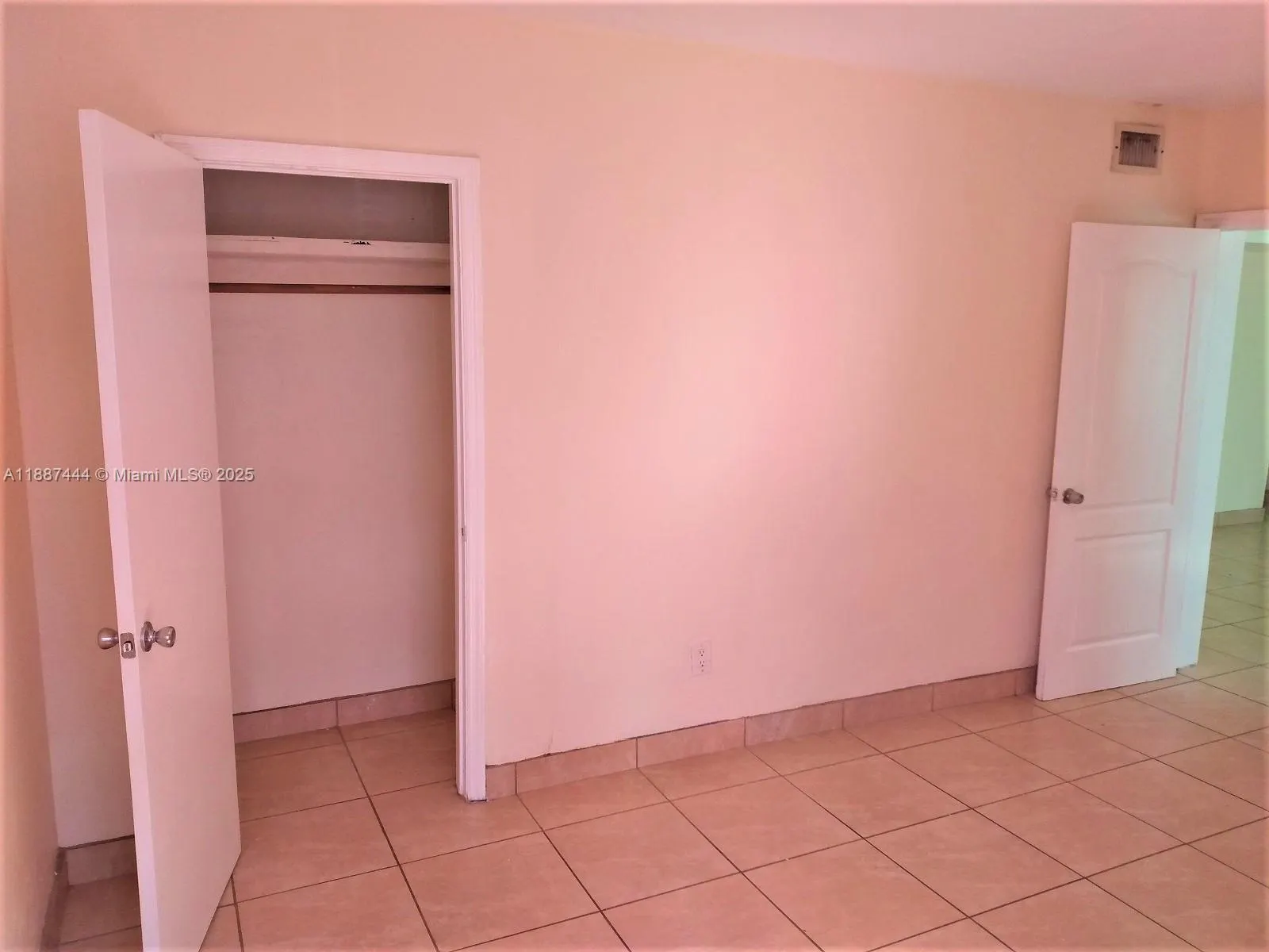 1101 8th St, #1103