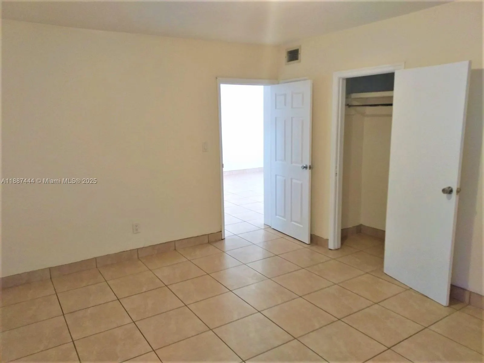 1101 8th St, #1103