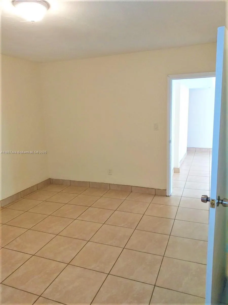 1101 8th St, #1103