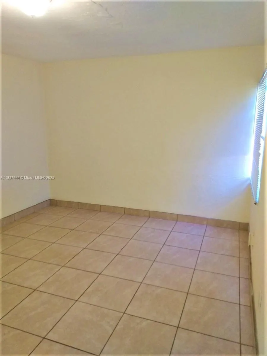 1101 8th St, #1103
