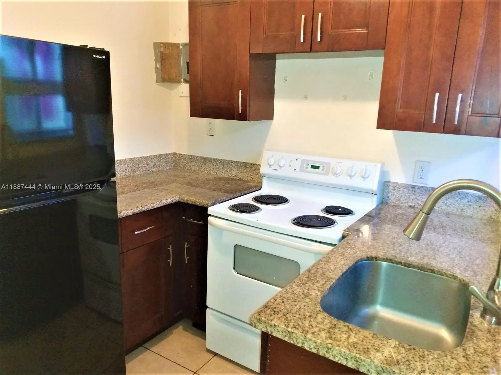 1101 8th St, #1103