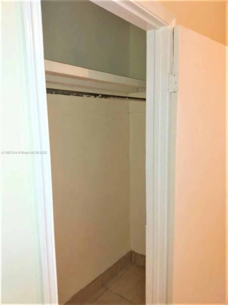 1101 8th St, #1103