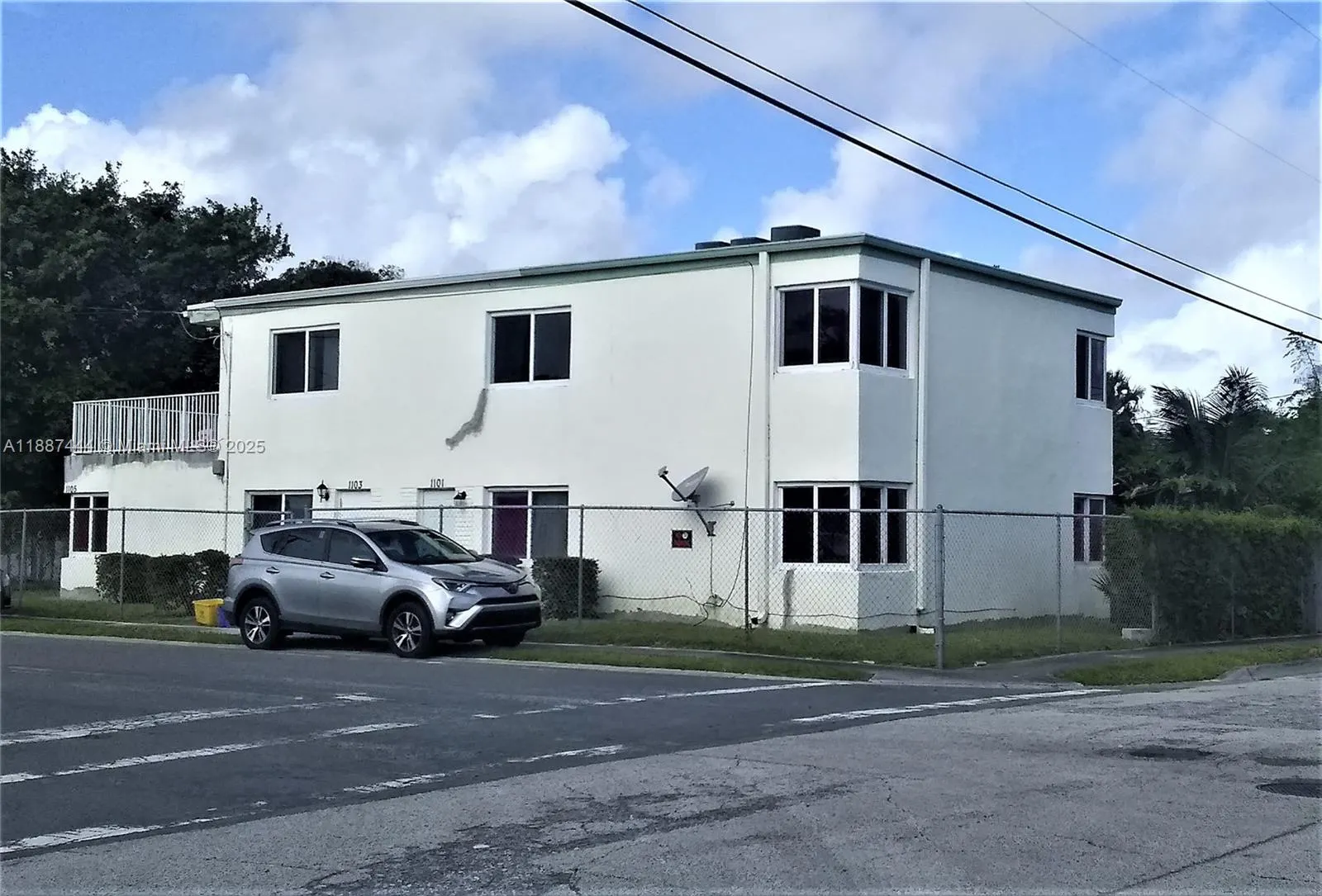 1101 8th St, #1103